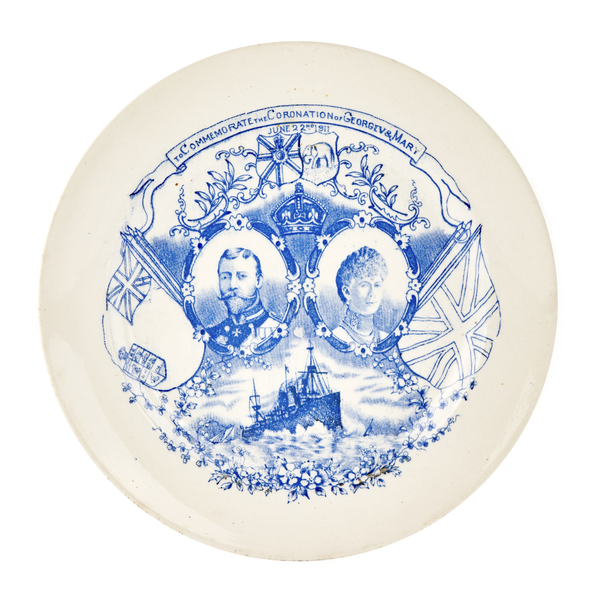 Early-20th-century-decorative-dish-commemorating-the-coronation-of-George-V-and-Mary