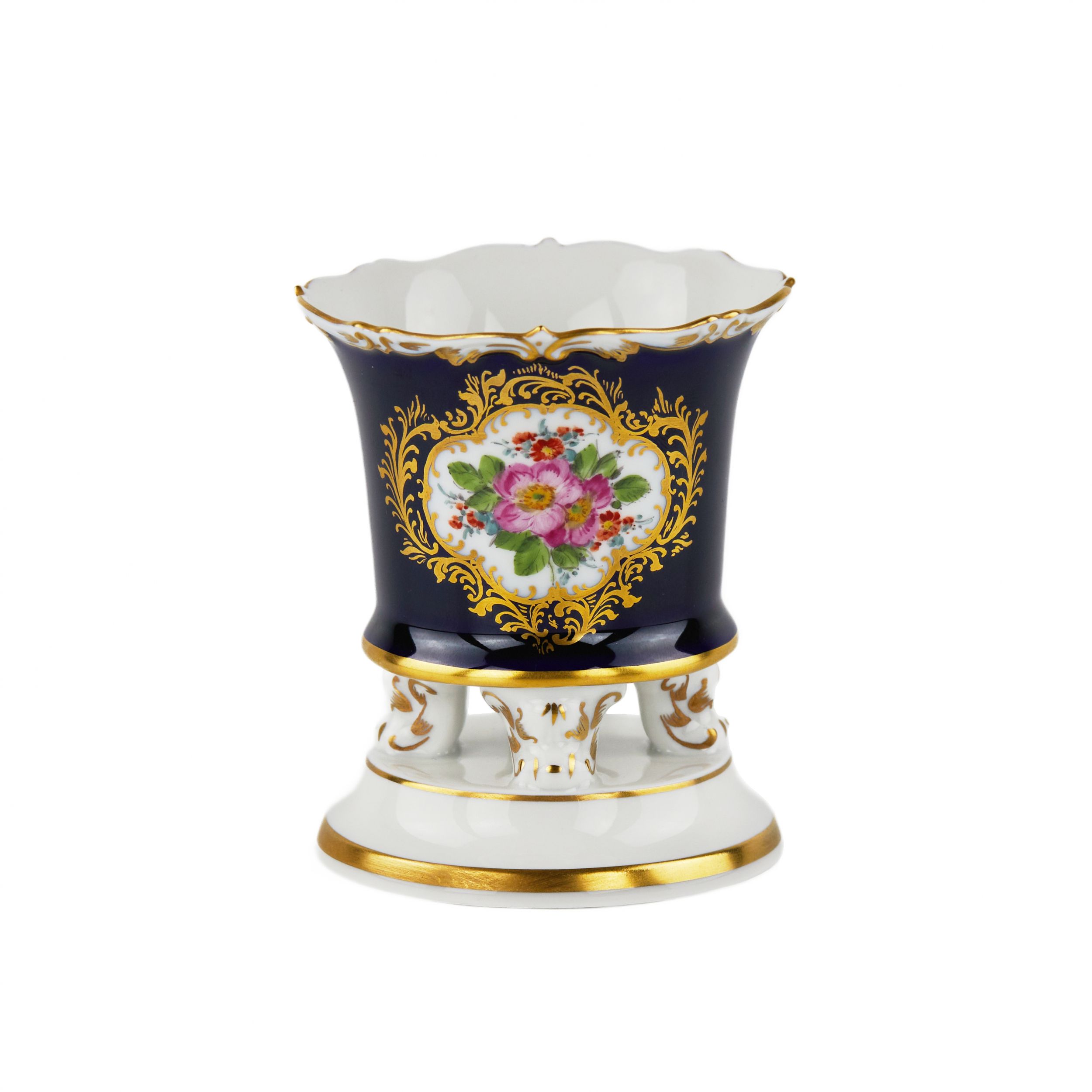 A-small-vase-on-four-figured-legs-resting-on-a-round-pedestal-Meissen-manufactory-