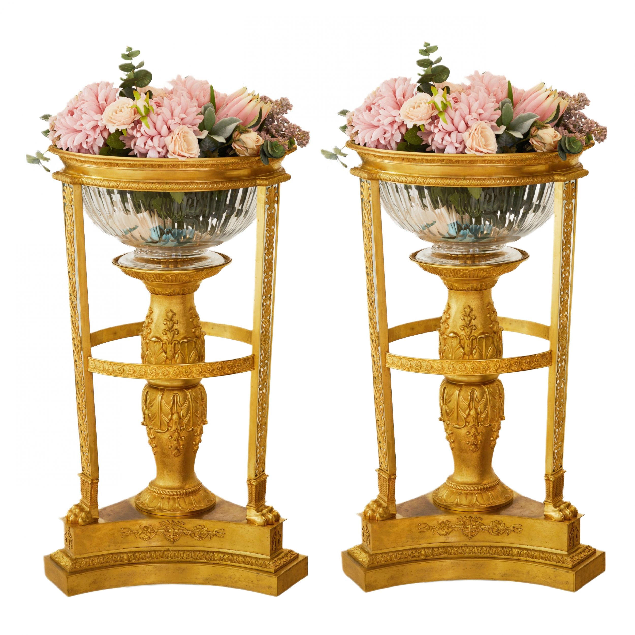 Une-paire-de-pots-de-fleurs-grandioses-et-décoratifs-de-Jardinière-dans-le-style-de-Napoléon-III-France-Le-tournant-du-19e-20e-siècle-