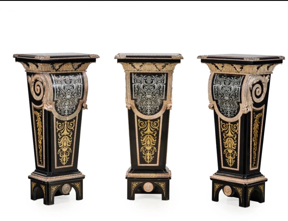 TROIS-PIÉDESTAUX-DE-STYLE-BOULLE-EXÉCUTÉS-EN-MARQUETERIE--FRANCE-XXᵉ-SIÈCLE