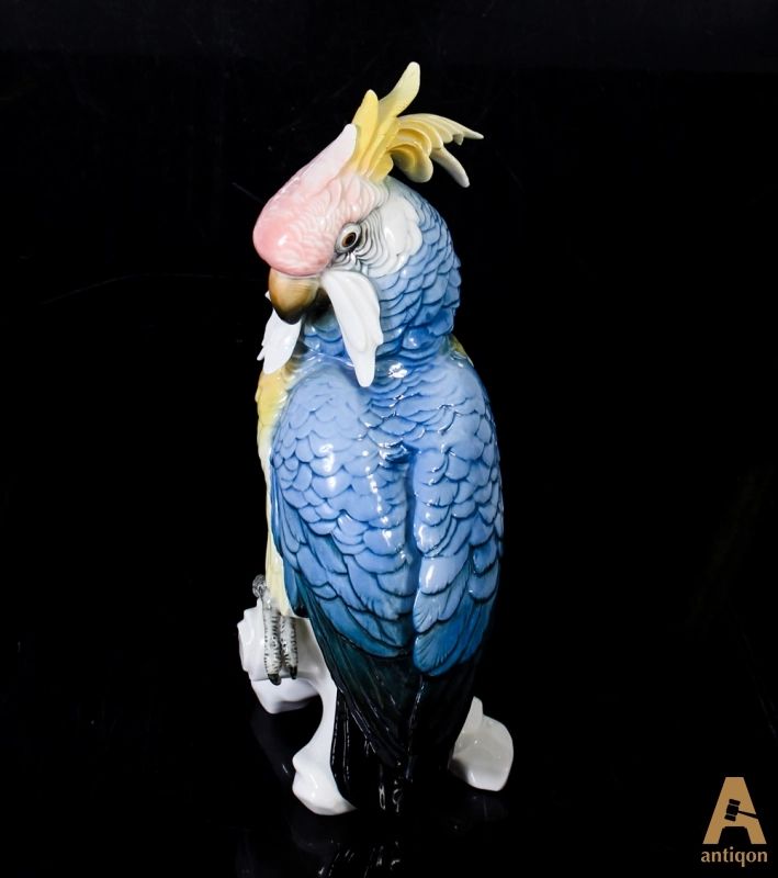 Porcelain-figurine-Blue-Parrot-Karl-Ens-