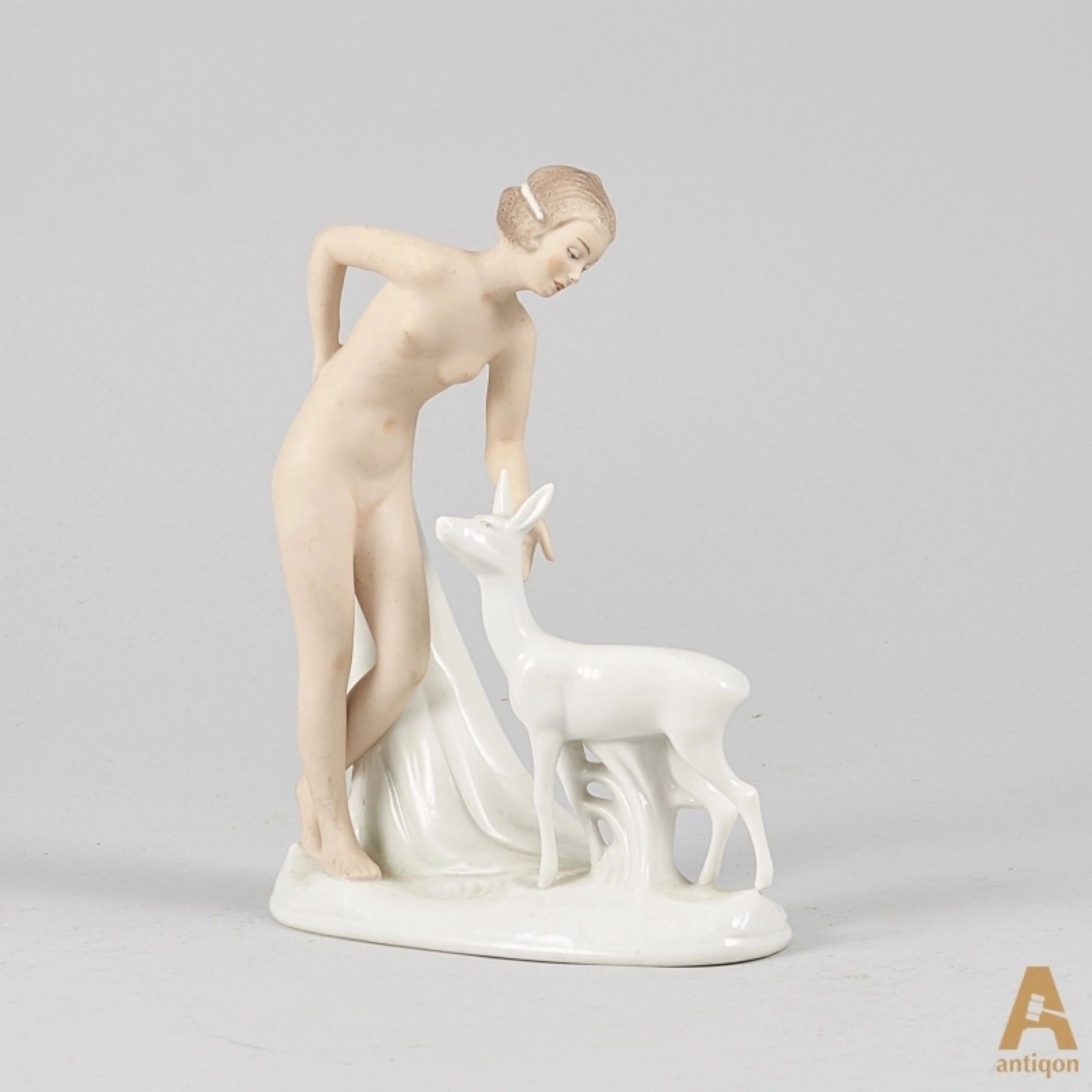 Figurine-en-porcelaine-Fille-au-cerf-Wallendorf