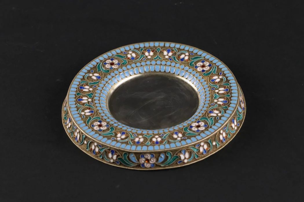 Серебряное блюдце 