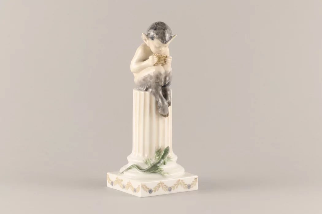 Figurine "Faun jouant sur une colonne" Royal Copenhagen