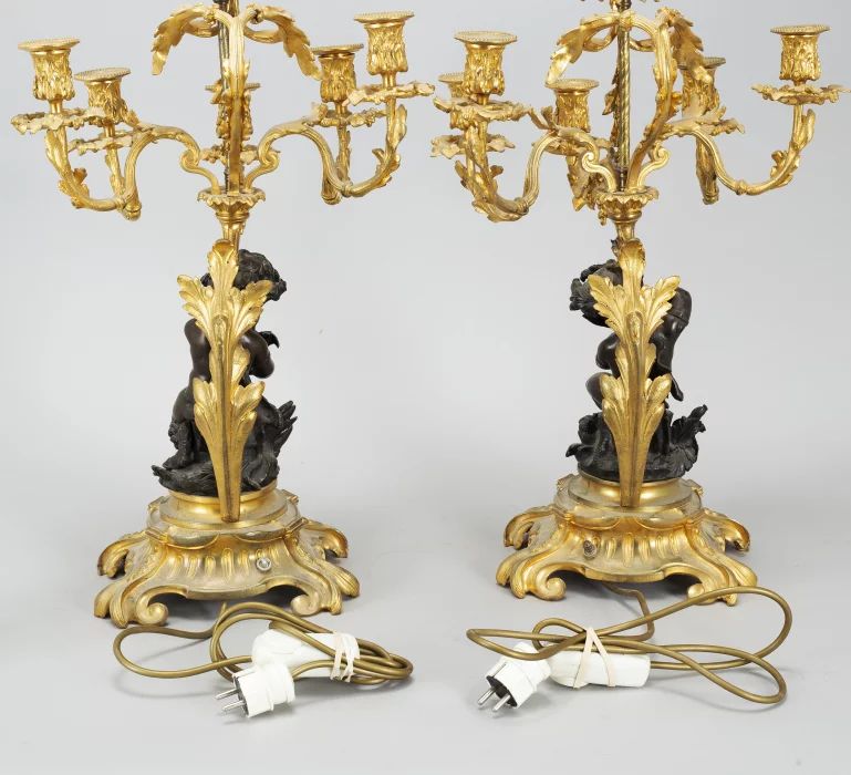 Paire de candelabres rococo en bronze