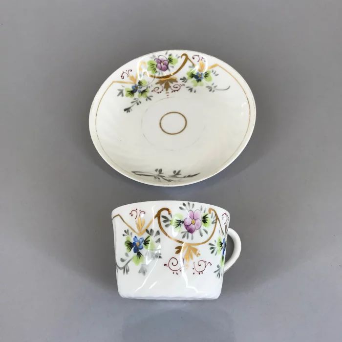 Six cups and saucers. Kuznetsov