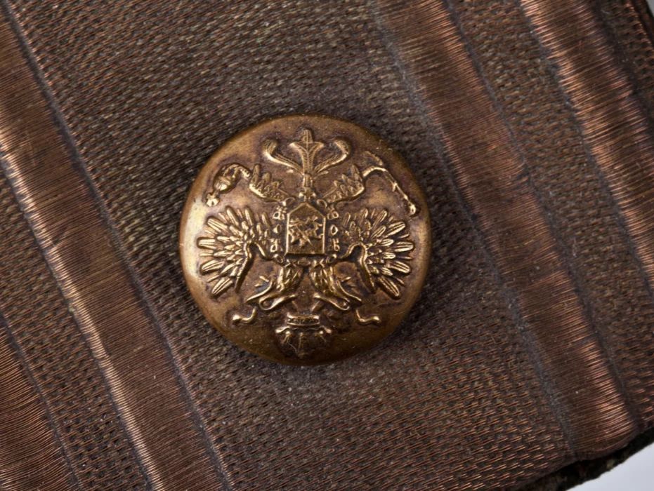 Epaulettes
