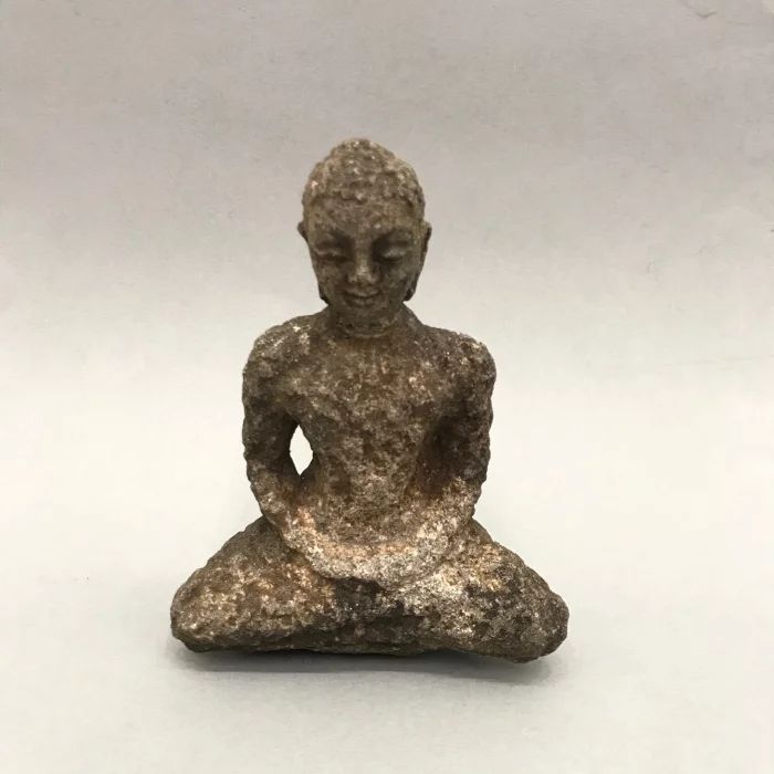 Budas akmens skulptūra