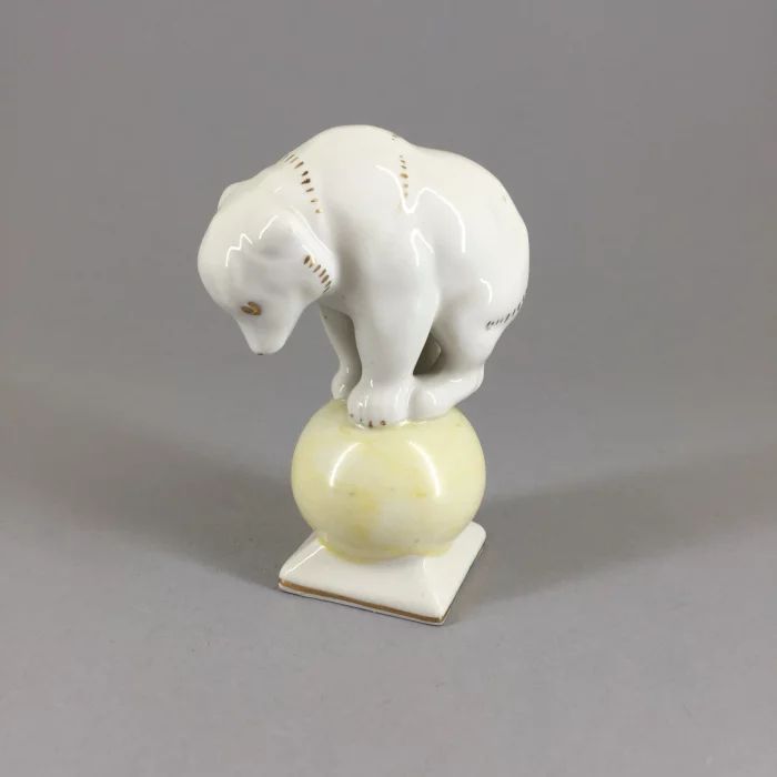 Porcelain figure White bear on the ball RFF