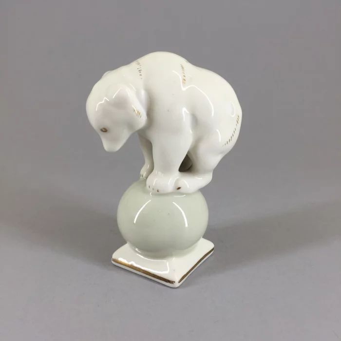 Porcelain figure White bear on the ball RFF