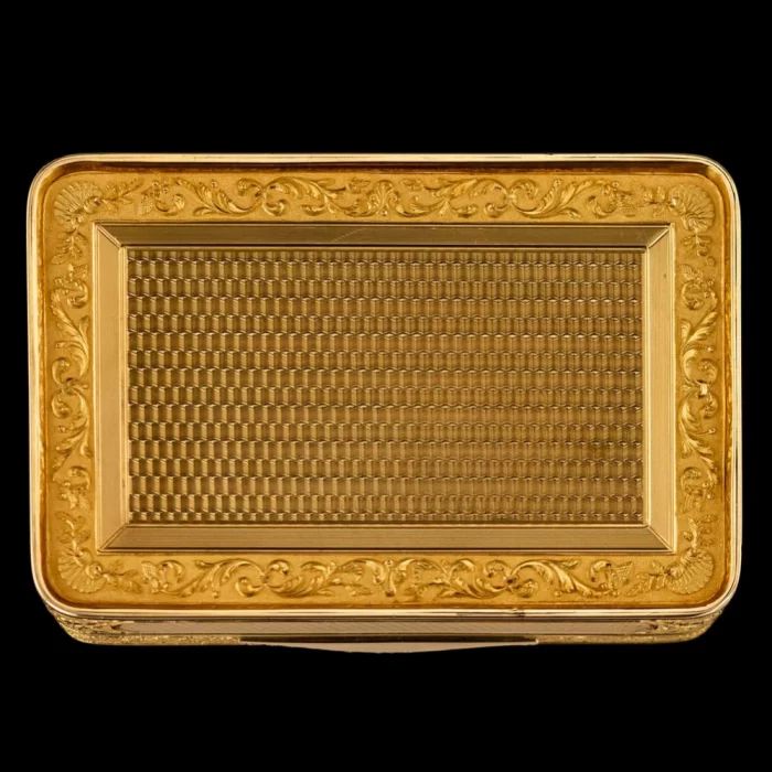 Ancienne boîte à bijoux autrichienne du 19ème siècle en or pur 18 cara