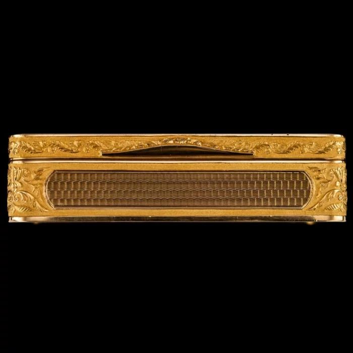 Ancienne boîte à bijoux autrichienne du 19ème siècle en or pur 18 cara