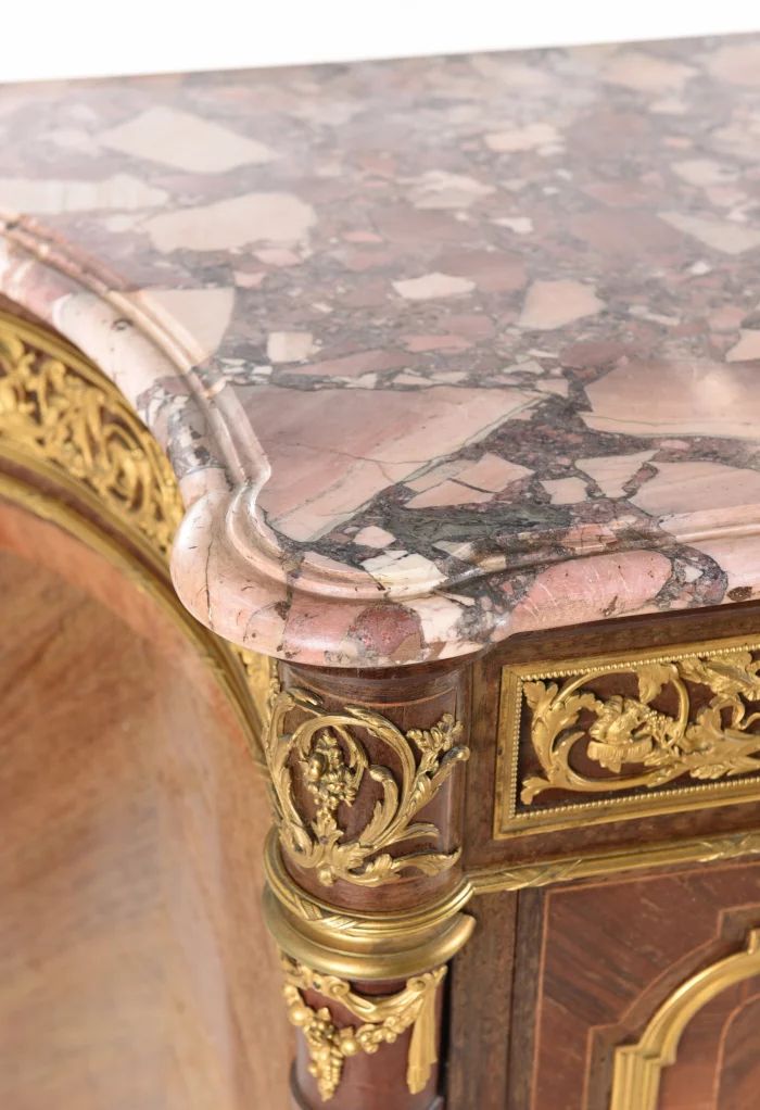 Cabinet in the style of Louis XVI.