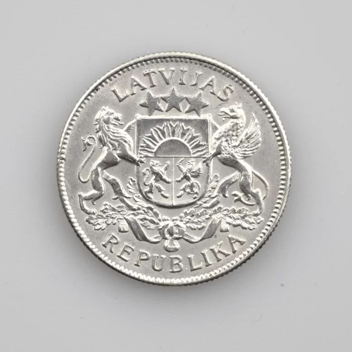 Silver coin of 2 lats, 1925.