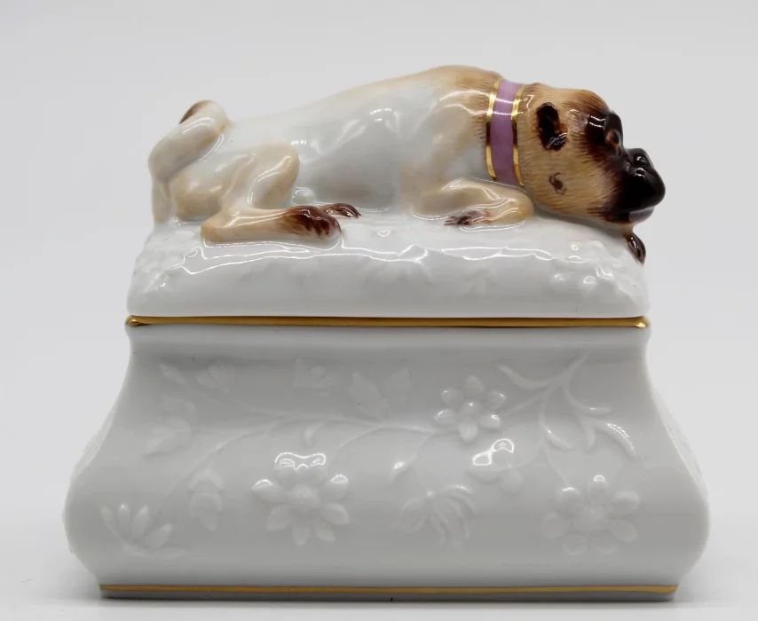 Casket Pug model 1742.