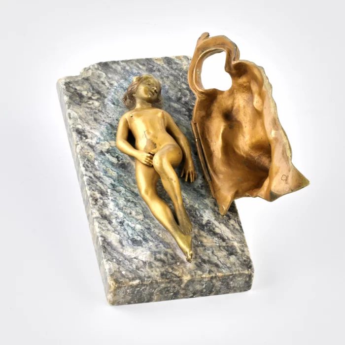 Bronze erotic miniature. 