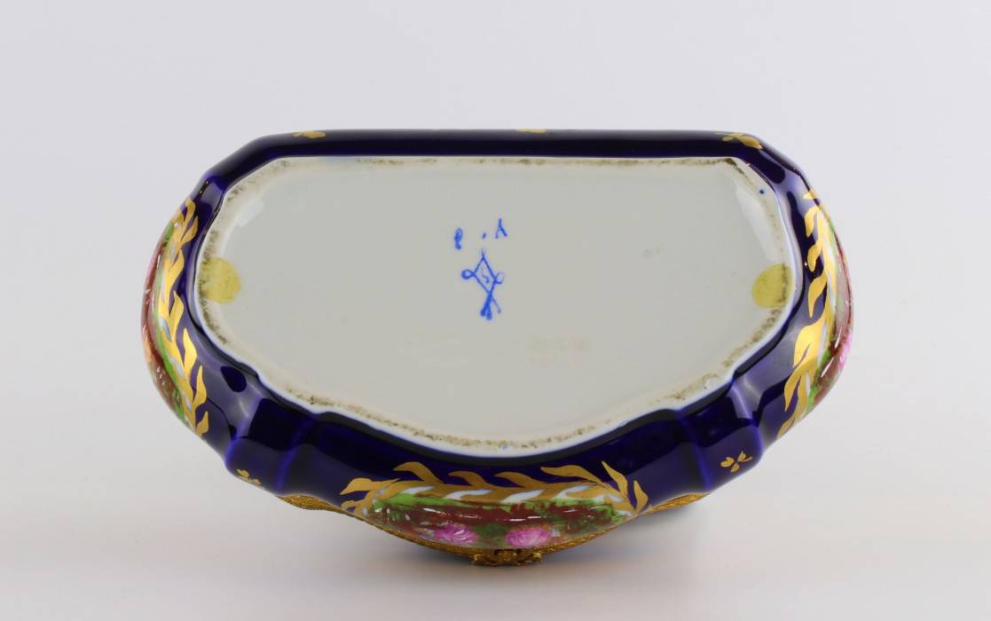 Porcelain Bonbonniere.