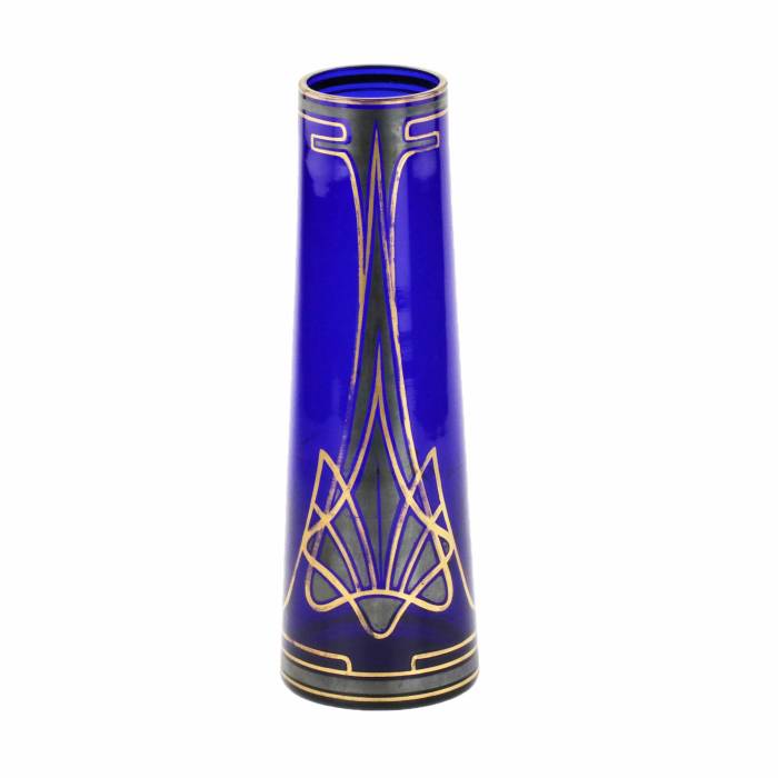 Vase conique Art Nouveau en verre cobalt. 
