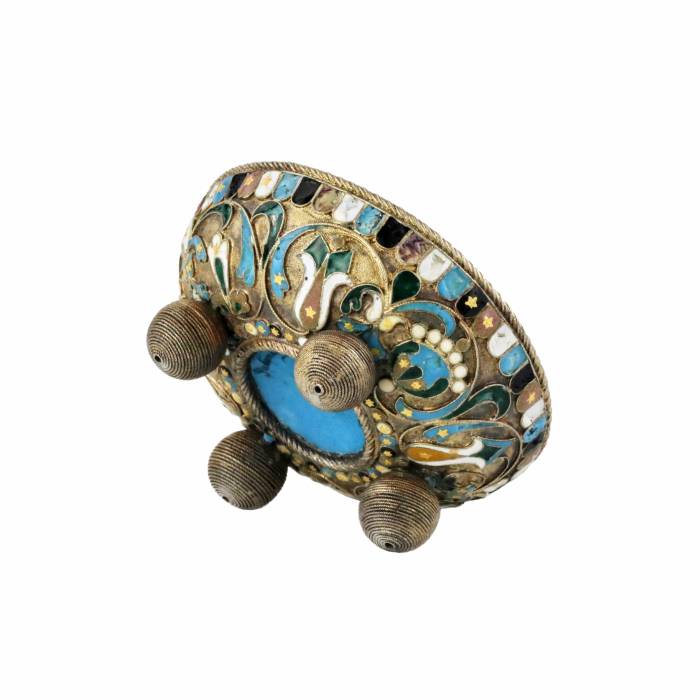 Sudraba cloisonne emaljas sālstrauks neokrievu stilā. 
