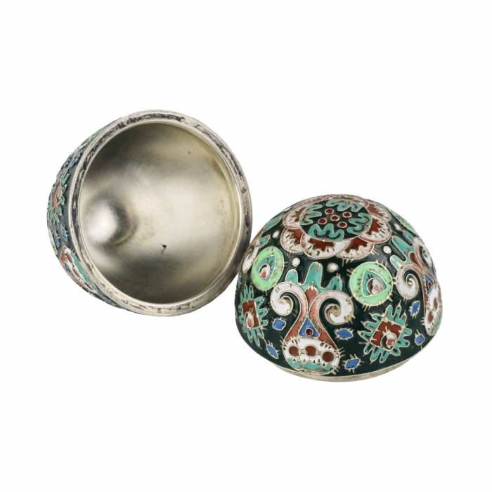 Двухчастное декоративное  серебренное пасхальное яйцо с перегородчатой эмалью.