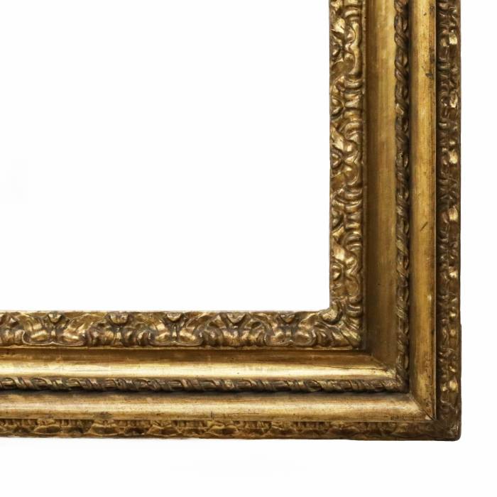 Large, deep, gilded frame from the 19th century, with acanthus and rope motif. 