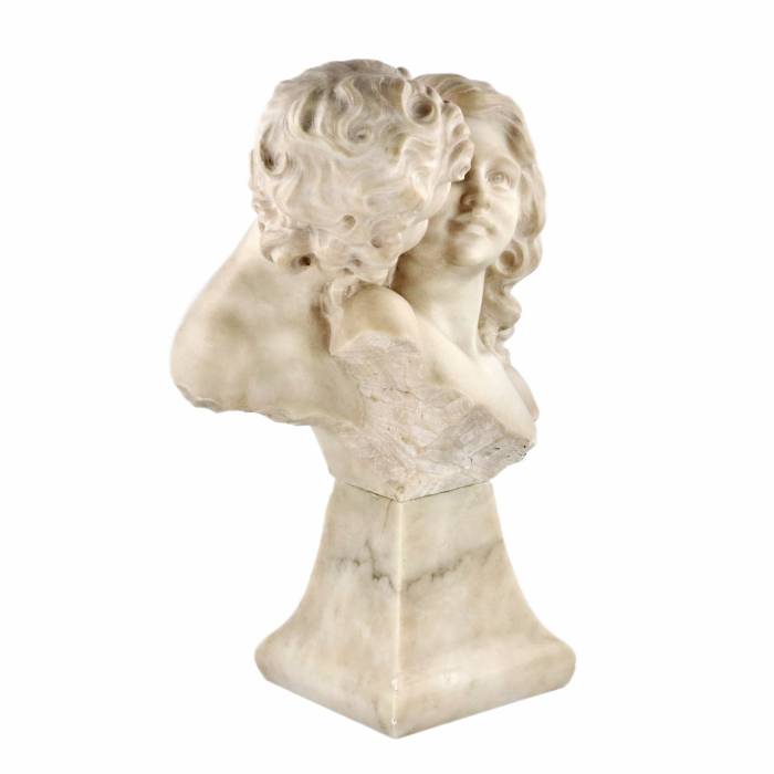 Mīlētāju krūšutēls no alabastra. 20. gadsimts. 