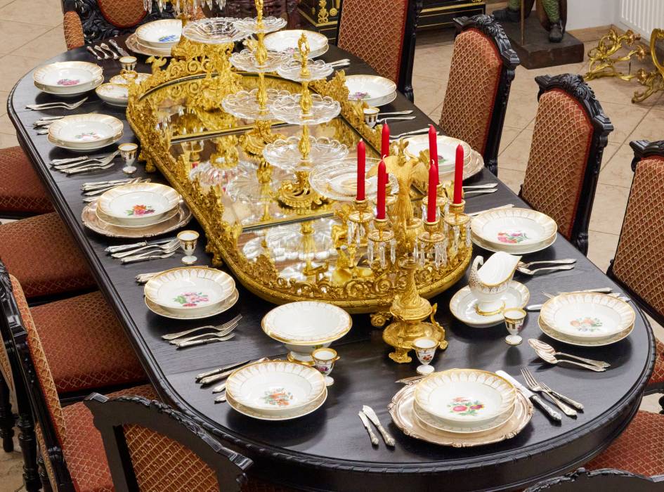 Luxueux service de table Surtout de table, époque Napoléon III. 