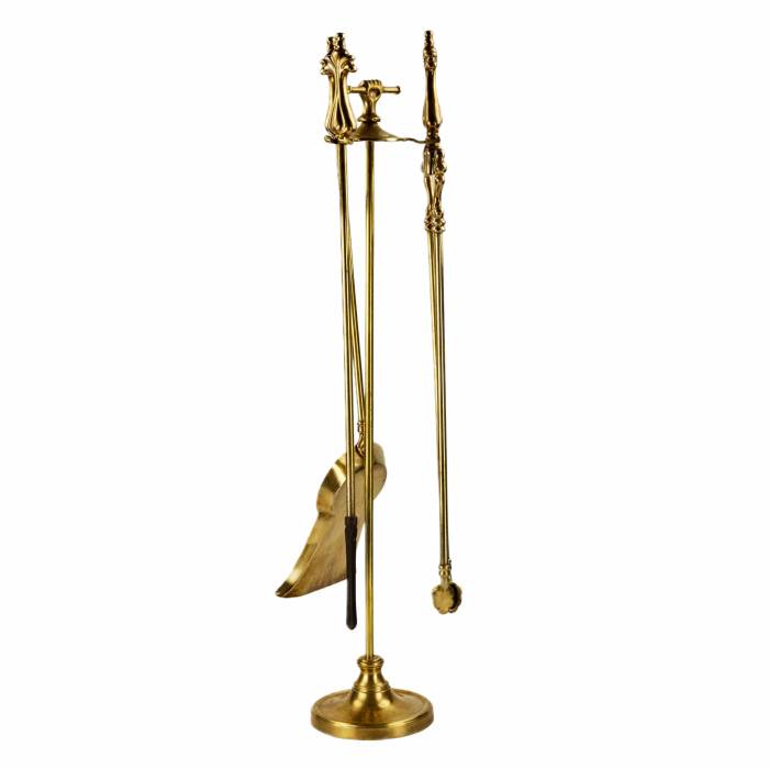 Fine, gilded bronze fireplace set in Louis XV style. 19th century. 