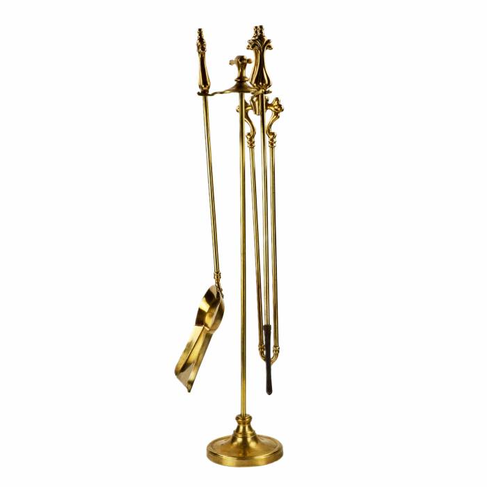 Fine, gilded bronze fireplace set in Louis XV style. 19th century. 