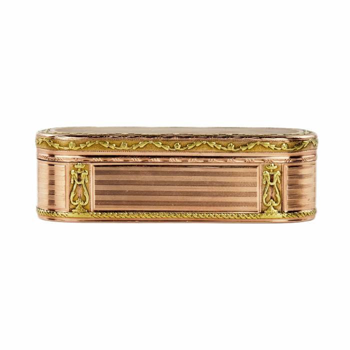 Snuffbox divu toņu zelta krāsā. Francija. 19.-20.gadsimta mija. 