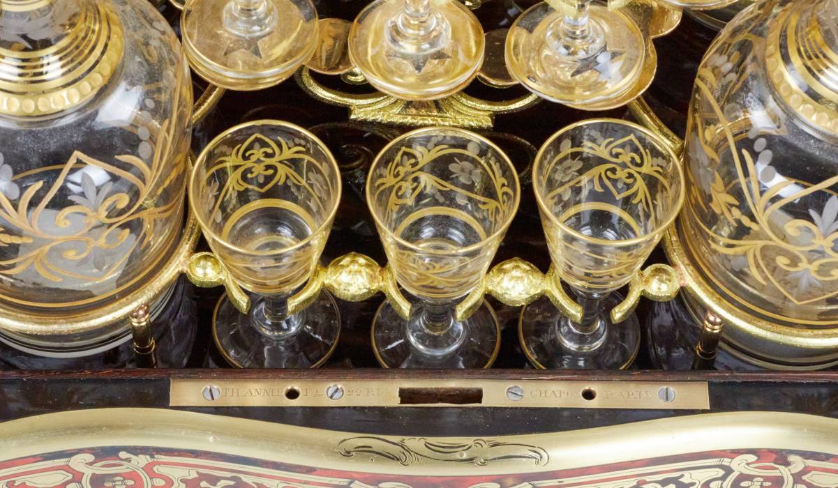 Carriage bar in marquetry, Napoleon III style. TH. ANNEE 22 rue Chapon à Paris. 19th century. 