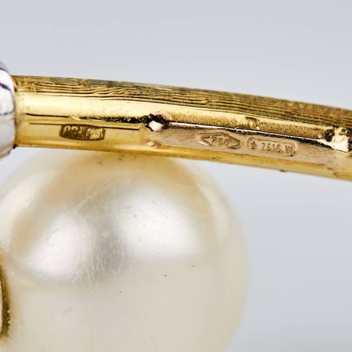  Marco Bicego. Оригинальный, золотой браслет с жемчужиной и бриллиантами.