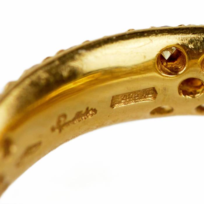 Кольцо желтого золота 18 К. Pomellato, с Yellow Sapphire Wave Band.