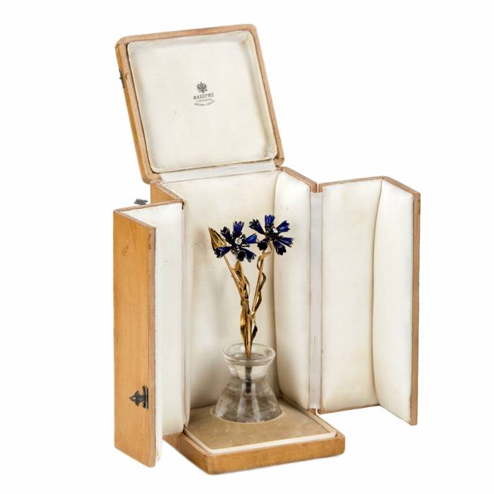 CORNFLOWER IN A VASE. JEWELLERY COMPOSITION BY THE FIRM OF C. FABERGÉ RUSSIA, SAINT PETERSBURG, EARLY 20TH CENTURY