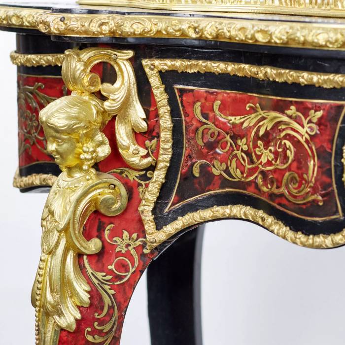 A magnificent jardiniere from the Napoleon III period, made in the Boulle style. 