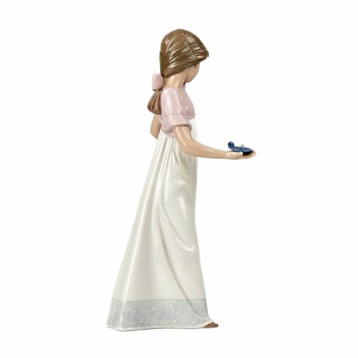 Cute figurine of a young lady with a burnt candle. Ladro, 1991 