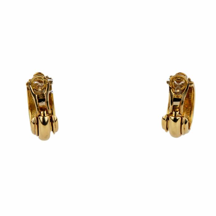 Gold 18K earrings with diamonds. Piaget Possession. 1991. 