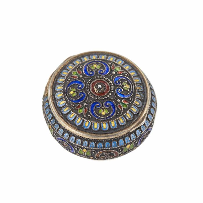 Austro-Hungarian cloisonne enamel silver snuffbox from the late 19th century. 