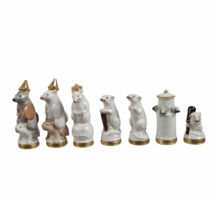 Chess set of porcelain mice. Ernst Bohne Söhne Rudolstadt.1937-1960. 
