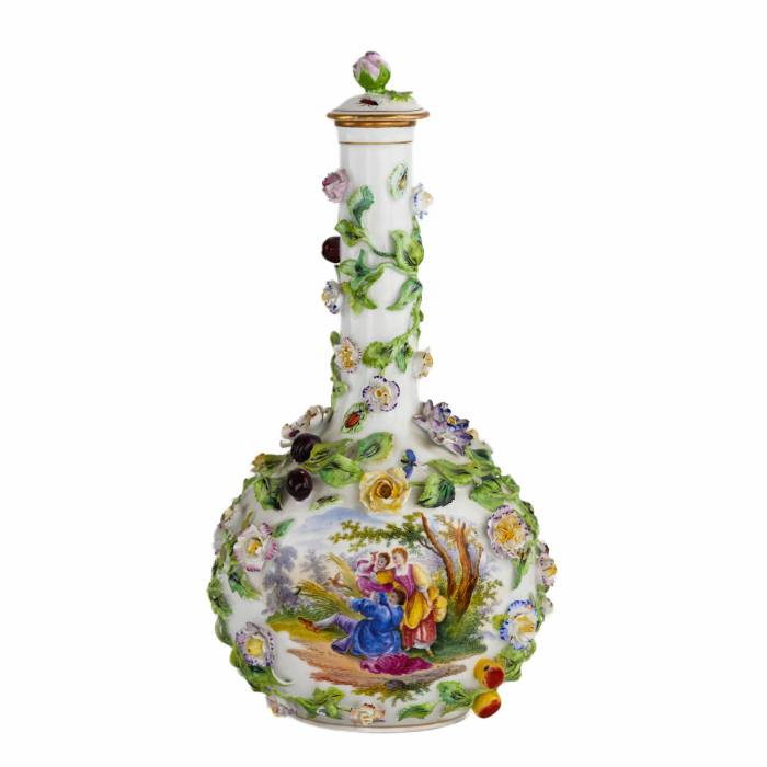 Фарфоровая ваза-графин с крышкой в стиле необарокко. Дрезден. Рубеж 19-20 веков.