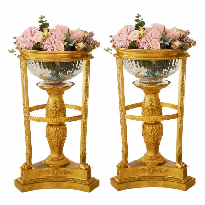 Pair of grandiose decorative Jardinières in the style of Napoleon III. France. The turn of the 19th-20th century.