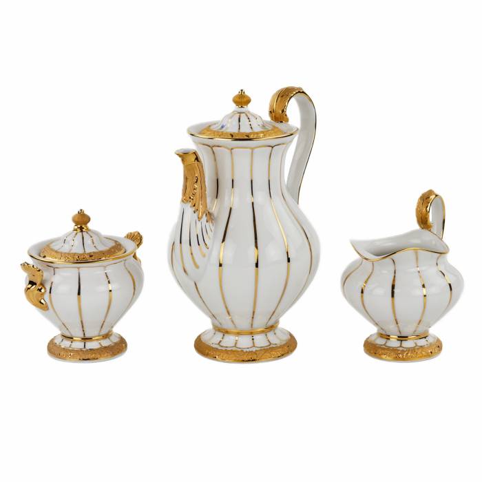 White and gilded porcelain mocha coffee service for six people. Meissen 