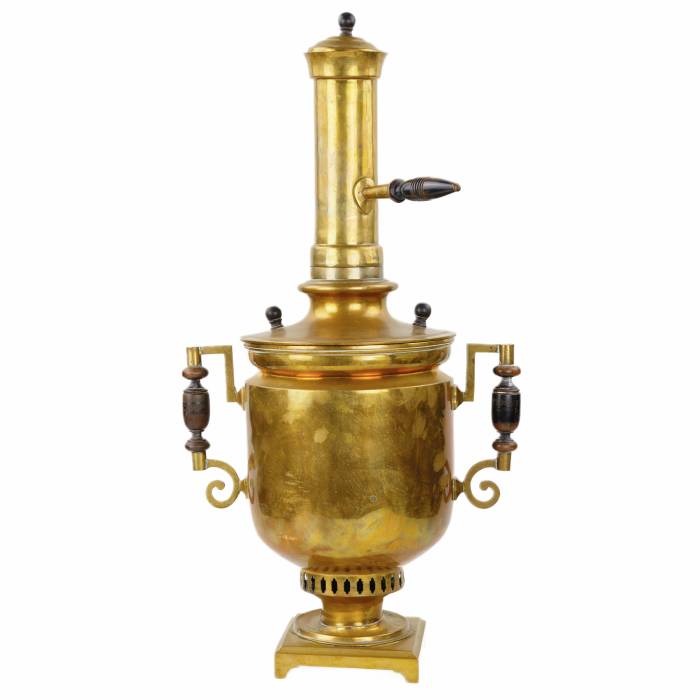 Russian cylindrical brass samovar with pipe and lid. 19th century. TNACH. 