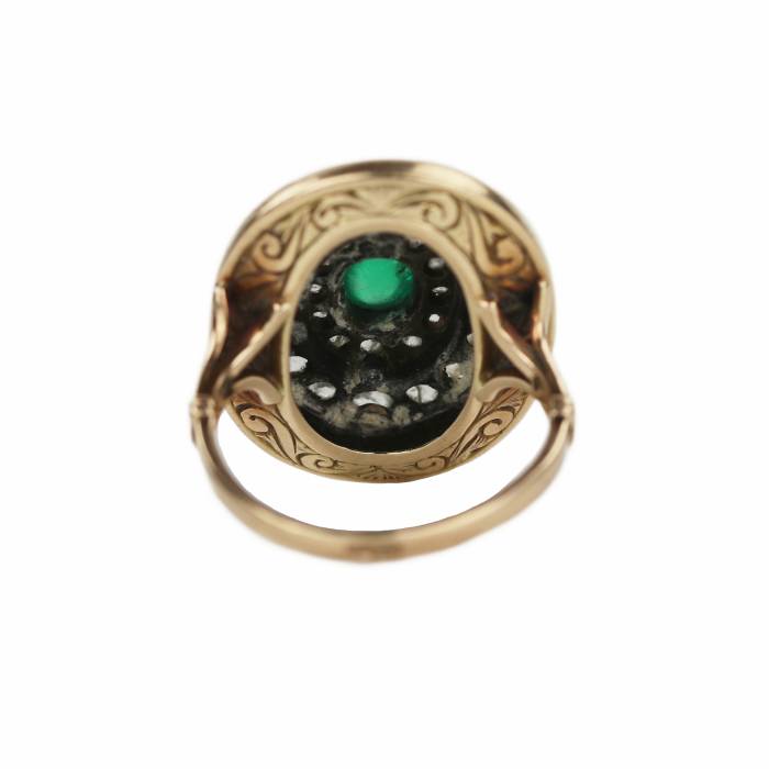Золотое кольцо 583 пробы, с изумрудом, бриллиантами и синей эмалью. 