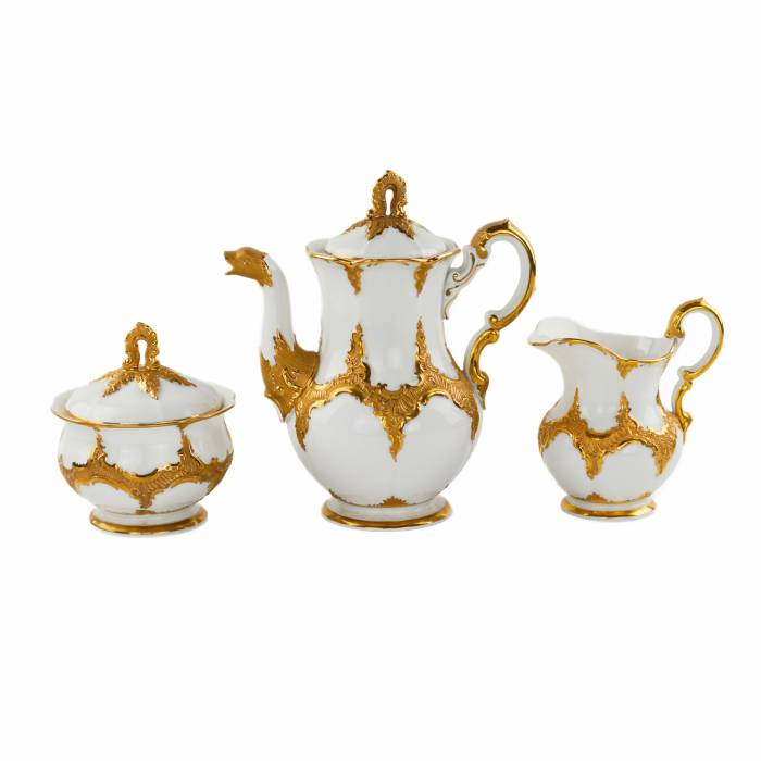 Luxurious mocha service for six people. Meissen. 20th century. 