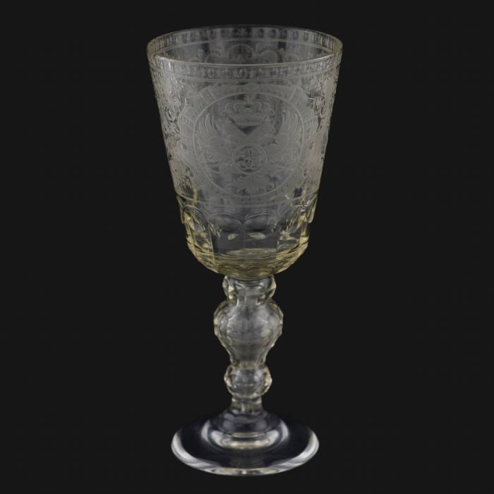 A glass tray goblet with a monogram and a portrait of Elizaveta Petrovna. Russia.19th century. 