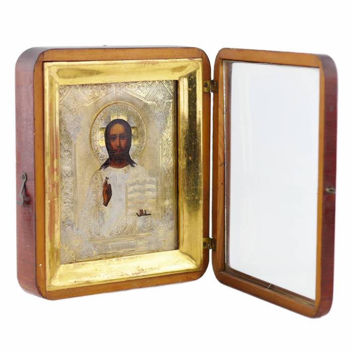 Icône du Christ Pantocrator dans un cadre et un étui à icônes. Fin du 19ème siècle. 