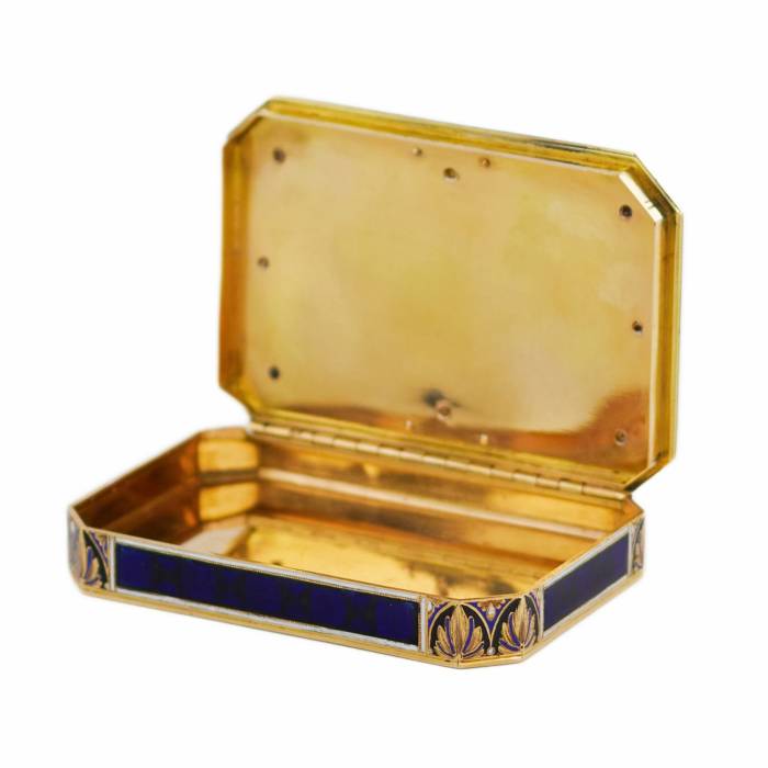 Золотая табакерка с эмалью. Jean George Rémond & Compagnie. 1810 год. 