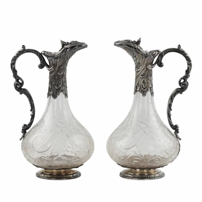 Pair of wine glass jugs in silver, Louis XV style, turn of the 19th-20th centuries. 