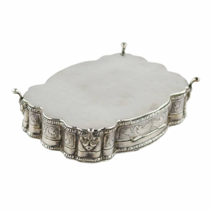 Italian, silver jewelry box of baroque shape. 20th century. 